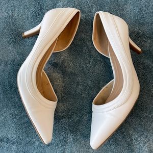 Abella Women’s True Comfort Pump Size 9 White